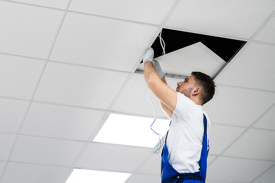 Vi på Zalvo installerar LED-belysningen